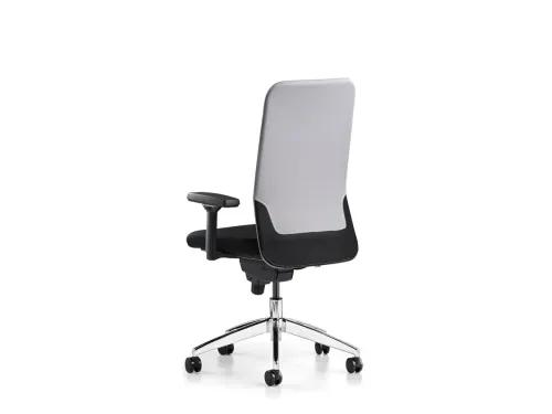 COMFY personel koltuğu, ACT 31 siyah oturum alanı ve ACT 28 gri sırt yüzeyiyle operasyonel ofis koltuğu ihtiyacına dengeli bir cevap verir.