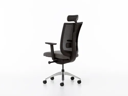 MOVE ergonomik yönetici koltuğu, file sırtlı yapısı, başlık desteği ve ayarlanabilir bel desteğiyle yoğun çalışma günleri için kontrollü konfor sağlar.