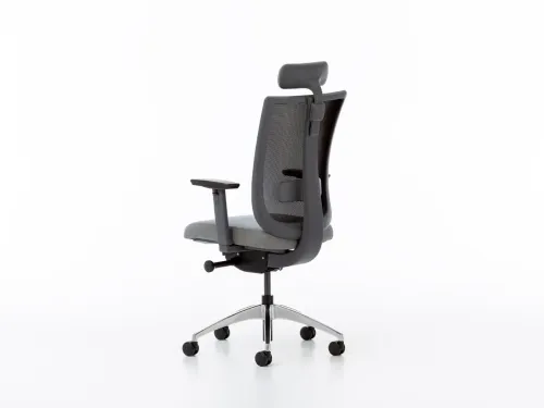 MOVE file sırtlı yönetici ofis koltuğu, siyah gövde yapısı, başlık desteği ve ergonomik ayar kurgusuyla modern çalışma ritmini destekler.