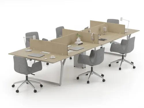 NOTE workstation, altılı masa kurgusu, açık ahşap yüzeyleri ve gri sandalyeleriyle açık ofislerde güçlü ve ölçeklenebilir bir masa sistemi sunar.