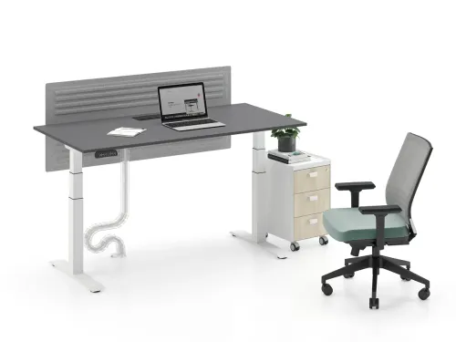SET Home, gri tablası, keçe paneli, dijital kumandası ve portatif depolama ünitesiyle modern Home Ofis çalışma masası için güçlü bir kurgu sunar.