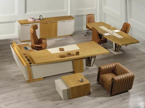 Titan VIP makam takımı blok formlu modern makam masası, yönetici misafir koltuğu ve konsol ile tam ofis kurulum. Meşe rose metal detaylı güçlü mimari liderlik masası.